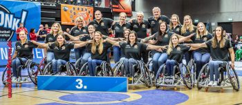 Laura Fürst und Johanna Welin mit der Deutschen Nationalmannschaft