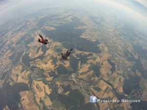 Emil Straub macht die Fallschirmspringer-Lizenz